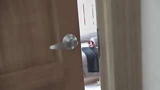 Анжела собирается на работу