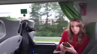 Займёмся сексом пока все спят и не видят.