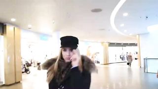 У хорошенькой няши своё меню