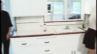 Взрослый сын трахнул на кухне свою старую мать