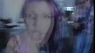 Развратная карлица соблазнила большого мужика и классно с ним потрахалась