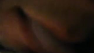 Мужик любит лизать у любимой мокрую киску