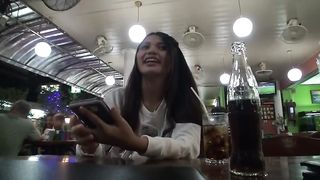 Встреча с клиентом молодой азиатской потаскухи