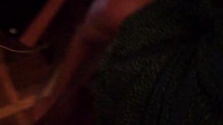 Пьяная в хлам подруга отсосала парню член