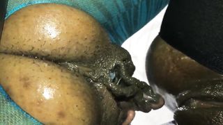 Трах большим клитором темнокожей подруги