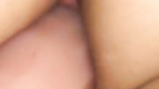 Пьяная жена крепко спит а муж над ней глумиться