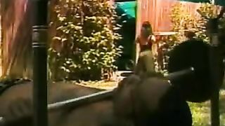 Знакомство лилипутки с огромным чёрным членом темнокожего соседа