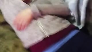 Дрочка члена на спящую сестру