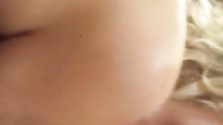 Поделился женой с другом теперь трудно оттянуть её от нового члена