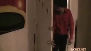 Трахнул застрявшую сестру