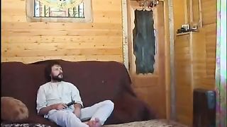 Папка принудил дочь сосать его хер