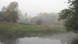 Пышка с большими дойками оседлала хрупкого малыша