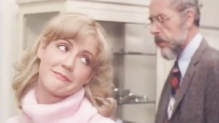 Юная малышка без раздумий отдалась взрослому доктору