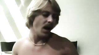 Молодые сиськастые наездницы с волосатыми кисками