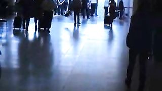 Стюардесса Самара сосет в туалете