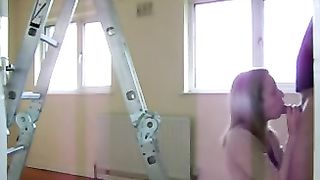 Отсосала прорабу и показала вагину