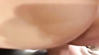 Уставшая после работы молодая жена трахается с другом мужа